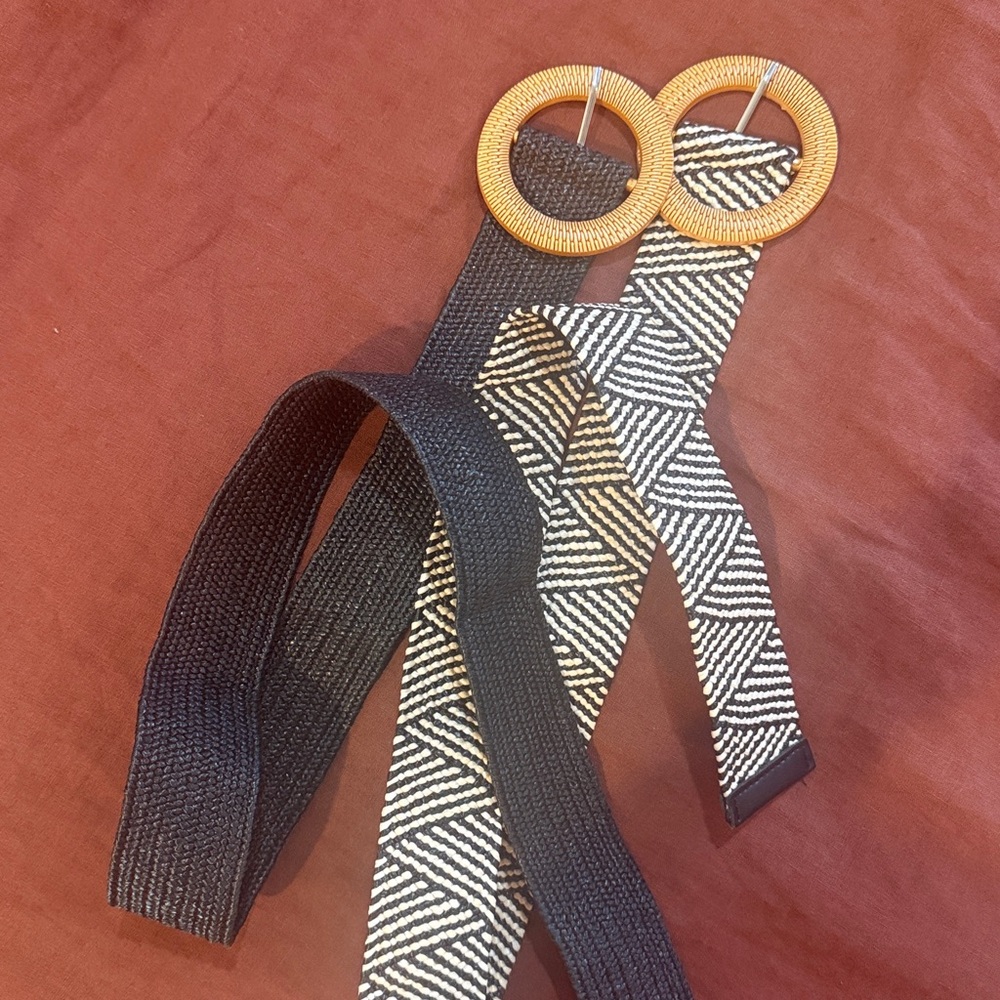 Stylish Black and White Woven Belt with tan Buckle